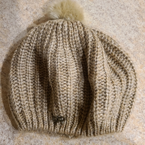 H&M Accessories - H&M Pom Pom Beanie
